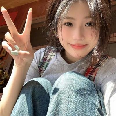 单车上的少女